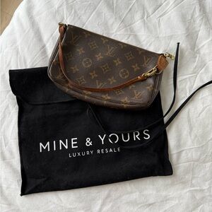 Louis Vuitton Monogram Pochette